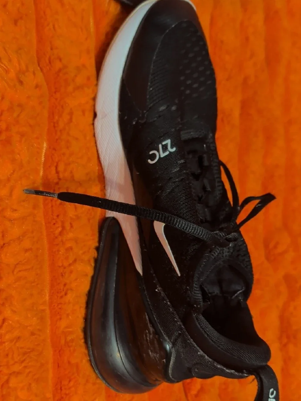 Nike Air Max 270 Womens Black/White Athletic Sneakers